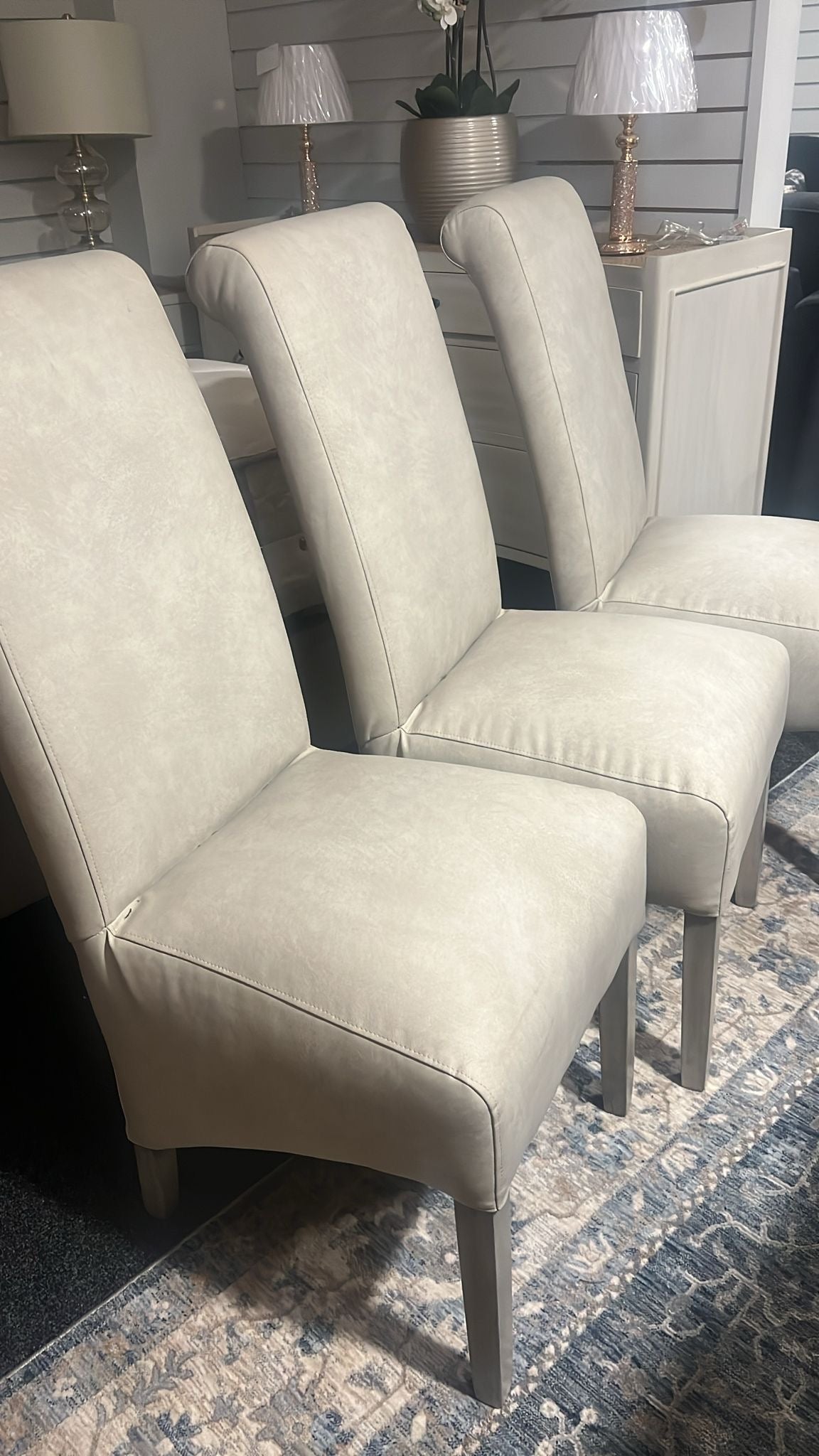 Set of 6 custom cream bespoke chairs