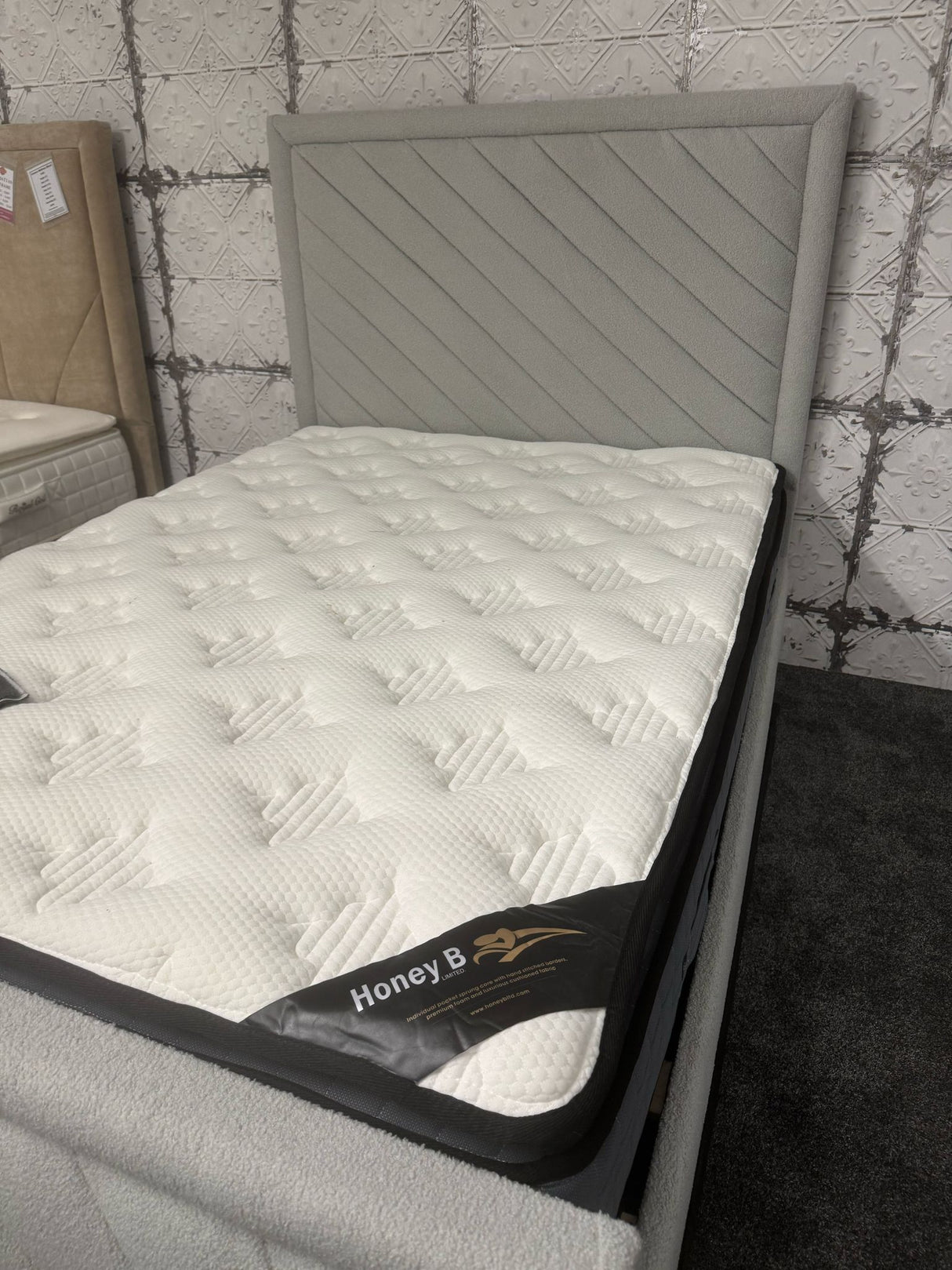 Shop display Honey b galaxy mattress Double