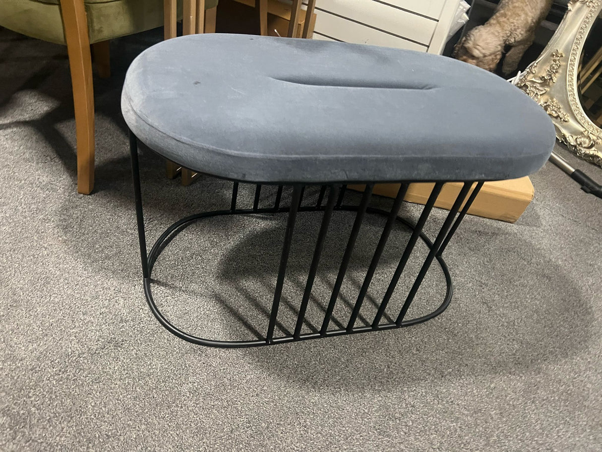 Shop display Navy stool