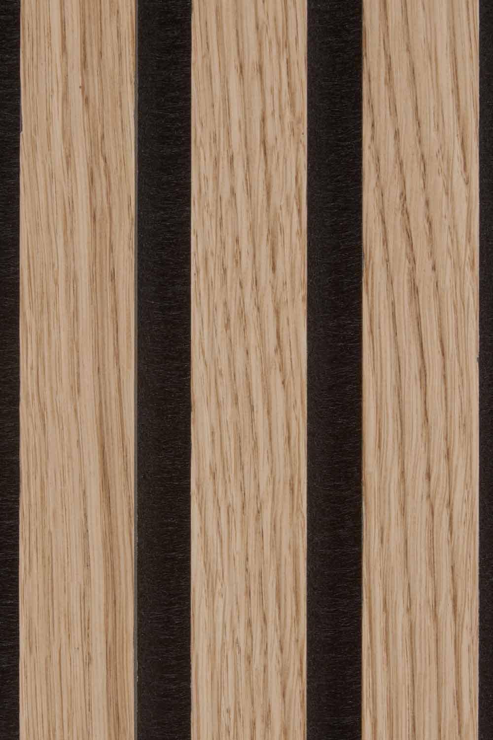 Slatwall Natural Oak and Black